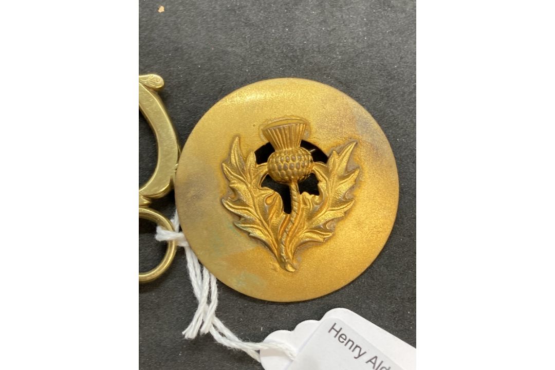 Scottish silver gilt kilt pins circular set with thistle plus another harp shaped set with a citrine - Image 3 of 5