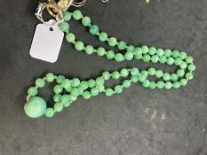 20th cent. Costume Jewellery: Includes green agate bead necklet, three rings, bracelet, brooch,