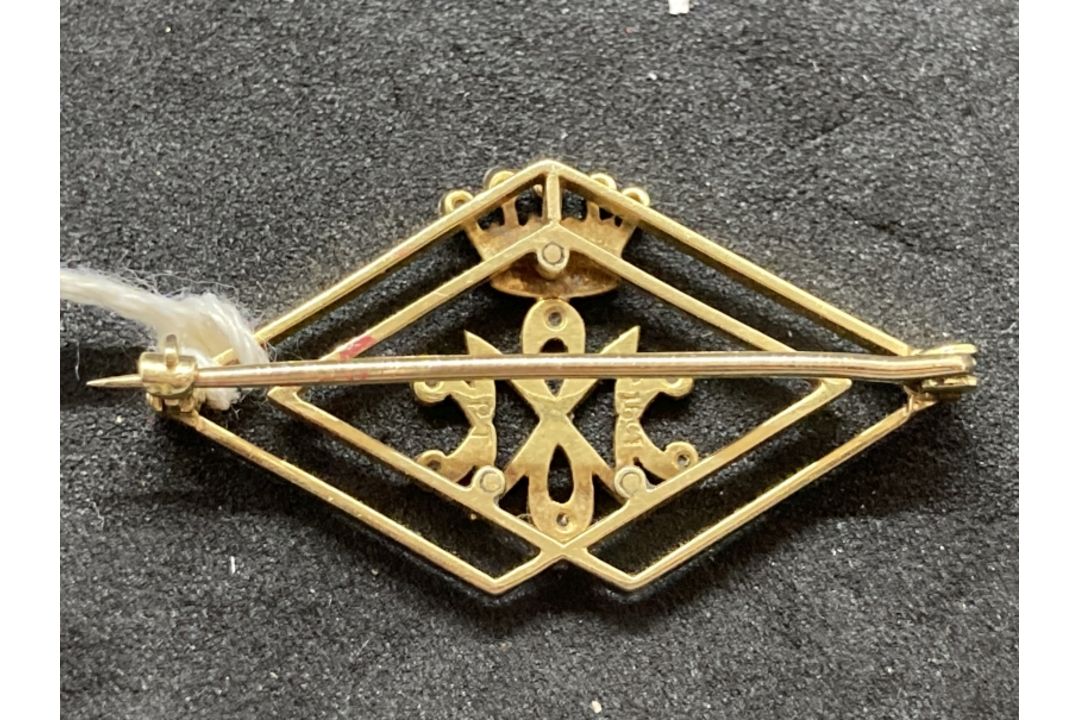 Jewellery: Yellow and white metal brooch open lozenge shape with a five pointed crown above cypher - Image 3 of 3