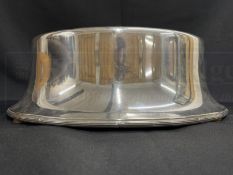 WHITE STAR LINE: Large First-Class silver plated oval tureen cover decorated with stars around the