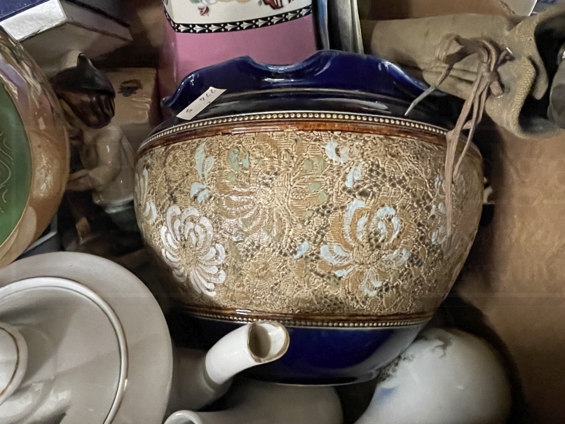 20th cent. Ceramics & Pottery: Highbank Porcelain, Royal Doulton, Matsumai, Wedgwood Crown Ebony, - Image 2 of 2