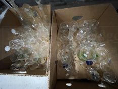 Glass: Mixed lot to include three decanters and various glasses.