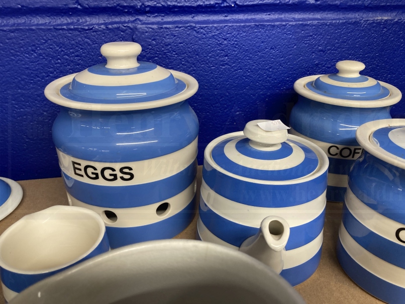 Ceramics: Banded T.G. Green and style mostly modern blue banded canisters and kitchen ware. (13) - Image 3 of 6