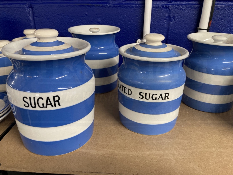 Ceramics: Banded T.G. Green canisters and kitchen ware including Sugar (green stamp), Granulated - Image 2 of 6