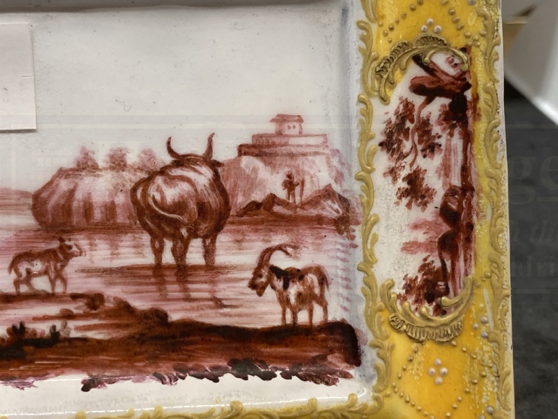 Collectables: 19th cent. Enamel pen rest painted in puce monochrome with cattle in a stream, the - Image 2 of 4