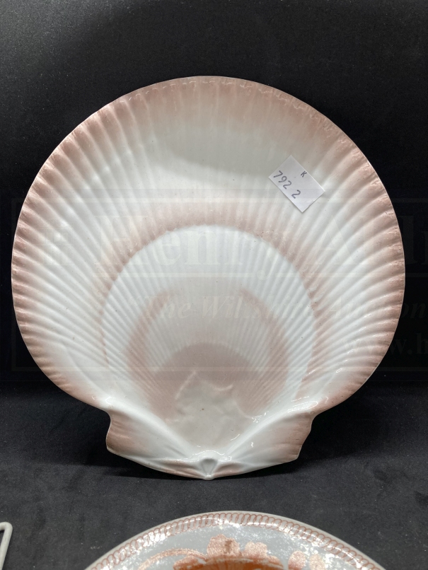Ceramics: Early 19th cent. Wedgwood pearlware dishes one shaped like a scallop shell with pink - Image 2 of 5