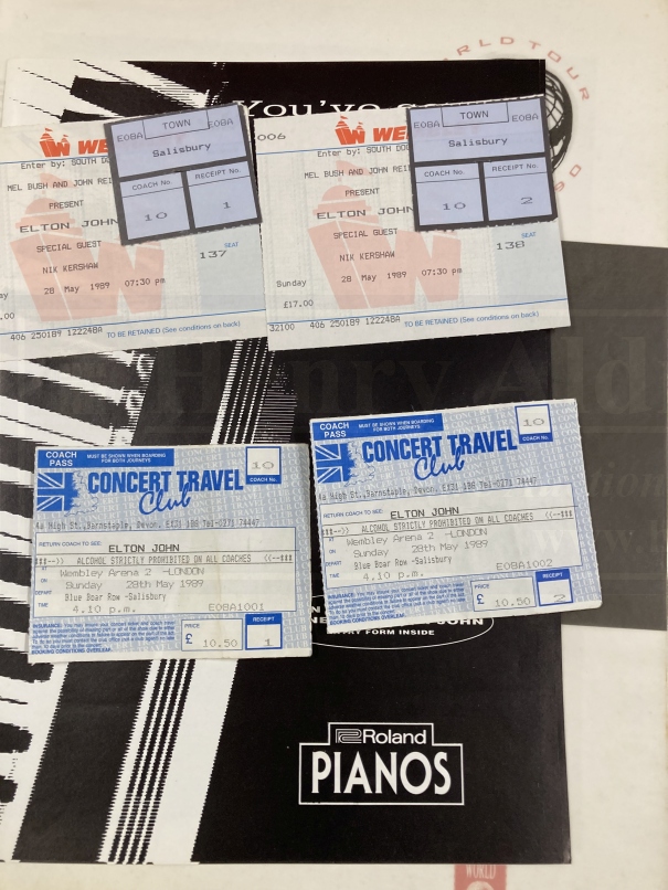 Ephemera: Collection of magazines and programmes including twenty Picture Show magazines 1951-54, - Image 4 of 6