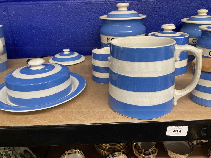 Ceramics: Banded T.G. Green and style mostly modern blue banded canisters and kitchen ware. (13) - Image 4 of 6