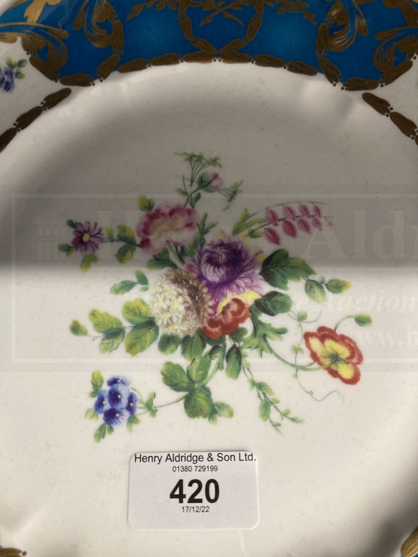 20th cent. Ceramics: Limited edition plate taken directly from a Sevres plate in the Royal - Image 2 of 3