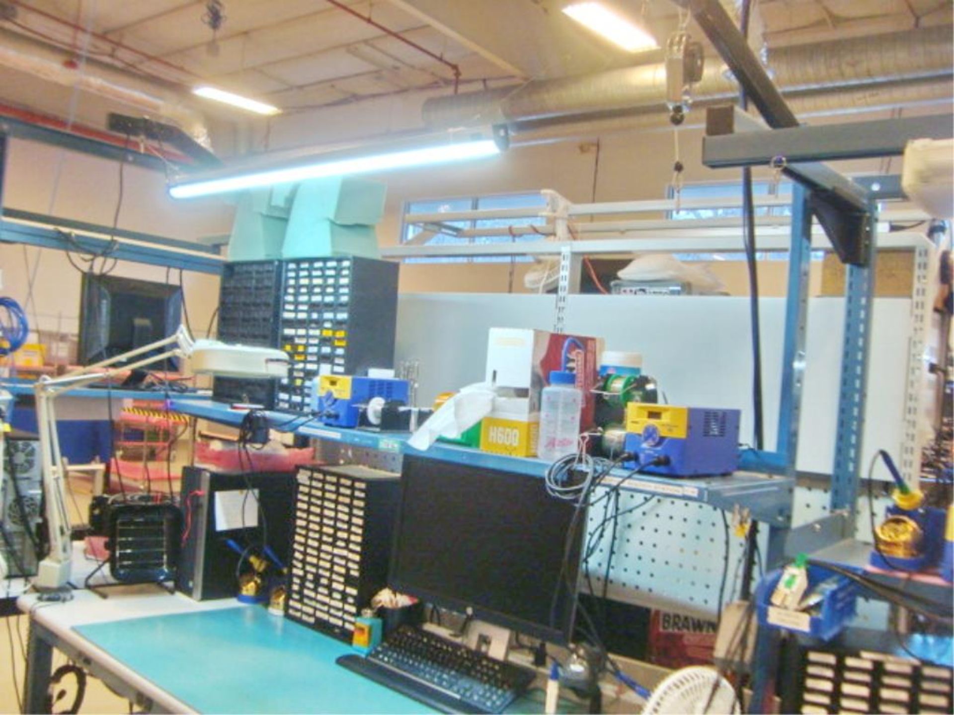 Mobile Workstation Benches & Chairs - Image 12 of 13