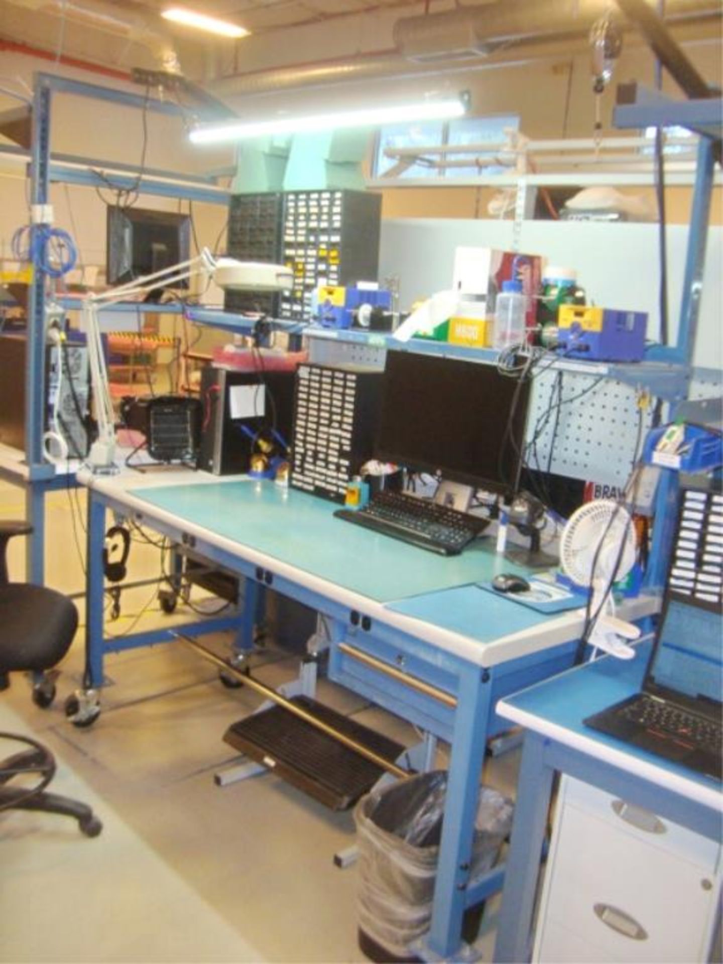 Mobile Workstation Benches & Chairs - Image 10 of 13