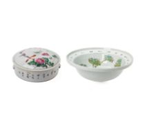 A FAMILLE ROSE PORCELAIN BASIN AND BOWL AND COVER