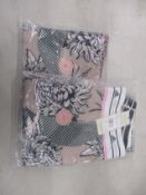 Two pairs of as new Adidas Stella McCartney Future Playground tights/leggings (L - RRP £100 each).