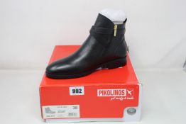 A pair of women's as new Pikolinos Royal W4D leather ankle boots (EU 38).