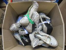 Ten pairs of as new (Seconds) gold/black glitter and metal spike Lungta de fancy heels (Various
