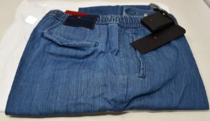 A pair of men's as new Kiton Napoli trousers with lace tie (TG 38 - RRP €483).