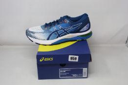 A pair of men's as new Asics Gel-Nimbus 21 trainers (UK 9.5).