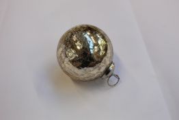 Sixty six boxed as new Globe Home Christmas Baubles (GCD4005 silver and gold).