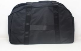 An as new LululLemon All Hours duffel bag (RRP £148).