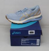A pair of women's as new Asics Gel-Nimbus 21 (UK 5.5).