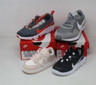 Five pairs of toddlers/children's/youths assorted as new Nike trainers.