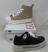 A pair of as new Michael Kors Camden sneakers (EU 37.5) and a pair of Guess sneakers (EU 40).