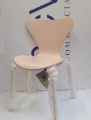 A children's Fritz Hansen chair with an iconic design created by Arne Jacobsen (Colour: Rose).