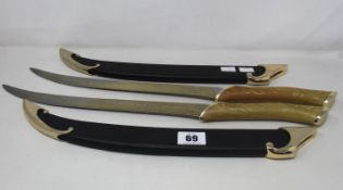 A pair of Replica decorative Lord of the Rings fighting knives of Legolas Greenleaf (Over 18s