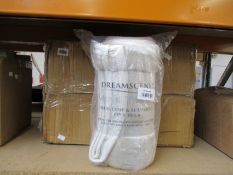 Nine as new Dream Scene Luxury Mink Throws (150cm x 200cm).