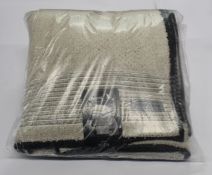 Twenty as new Move Eden bath towels.