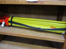 A pre-owned Leica GST20-9 Wooden Tripod (394752).