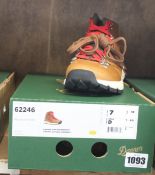 A pair of men's as new Danner Mountain 600 boots (UK 6.5).