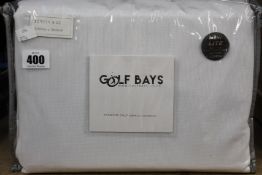 A Golf Bays Lite 300cm x 300cm golf impact screen (Some damage to packaging).