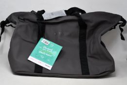 Seven as new weekend luggage bags.