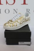 A pair of as new Versace Jeans Couture Linea Fondo Court 88 sneakers (EU 45).