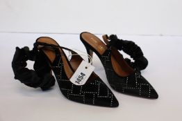 A pair of as new Kurt Geiger Countess 100 shoes (EU 39 - No box).