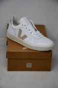 A pair of as new Veja V-10 trainers (UK 5).