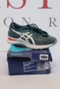 A pair of men's as new Asics Gel-Nimbus 22 trainers (UK 5.5).