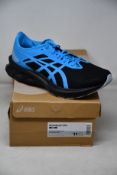 A pair of men's as new Asics Novablast SPS trainers (UK 10).