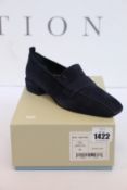 A pair of as new Gray Matters Comoda loafers in midnight blue (EU 39).