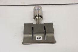 A Sonotronic K220.020 voltage converter (20 kHz, 4000W) with attached tool.