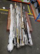 A pallet of assorted weight bars to include BLKBOX.