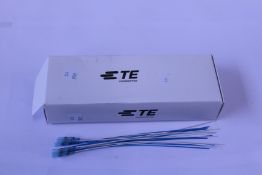 A pack of 100 TE Connectivity B-040-22-N Solder Sleeve with lead, Transparent Blue Coaxial