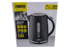Eight new Zanussi black, 1.7L, 3000W fast boil cordless rotating base kettles (ZEK - 1350).