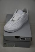 A pair of women's as new Nike Air Force 1 '07 (UK 7.5).