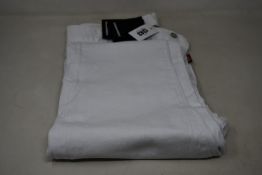 A pair of as new DSquared2 Cool Guy white jeans (TG 50).