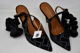 A pair of as new Kurt Geiger Countess 100 shoes (EU 39 - No box).