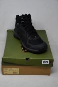 A pair of men's as new Keen Explorer Mid waterproof hiking boots (UK 10.5).