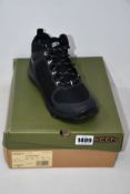 A pair of women's as new Keen Explorer Mid waterproof hiking boots (UK 5).
