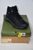 A pair of men's as new Keen Explorer Mid waterproof hiking boots (UK 7.5)